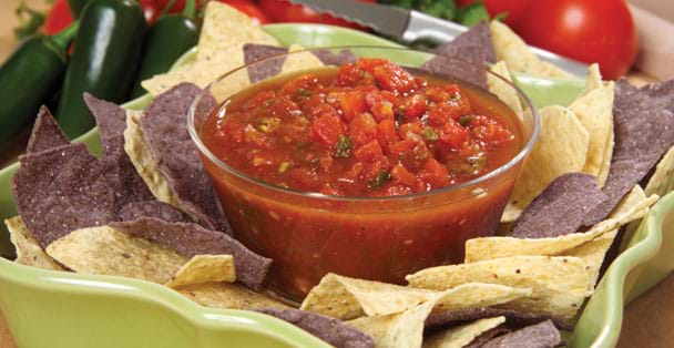 A fresh salsa recipe that is easy to make with a h