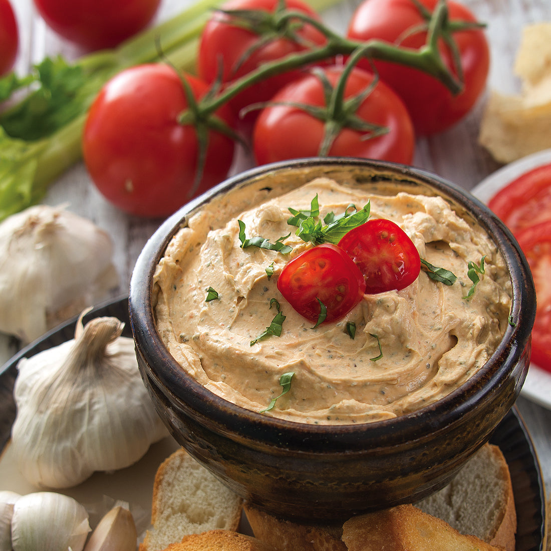 Tomato, Garlic &amp; Basil Dip