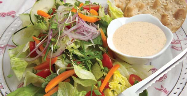 Homemade tomato, garlic and basil salad dressing t